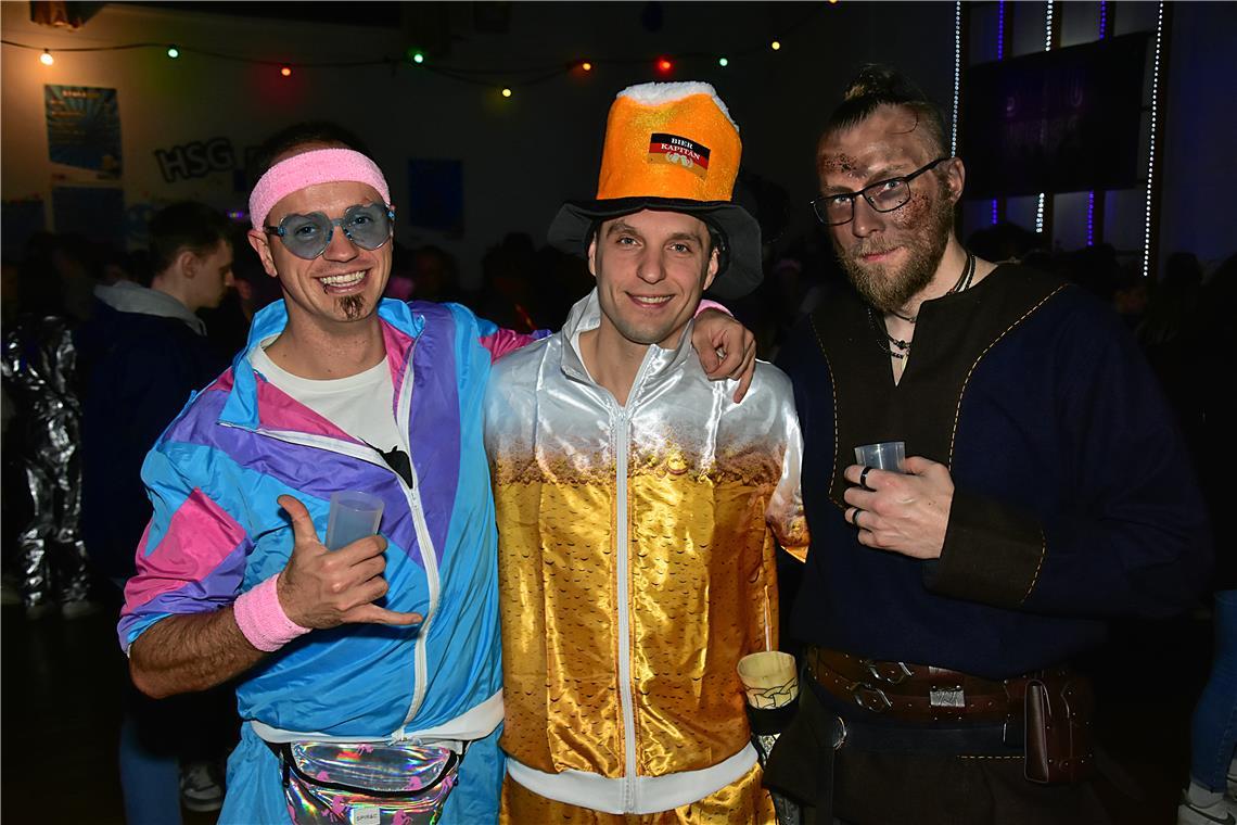 Die legendäre Blau-Weiß-Party des TV Sulzbach/Murr in der Festhalle. Eine ausgel...