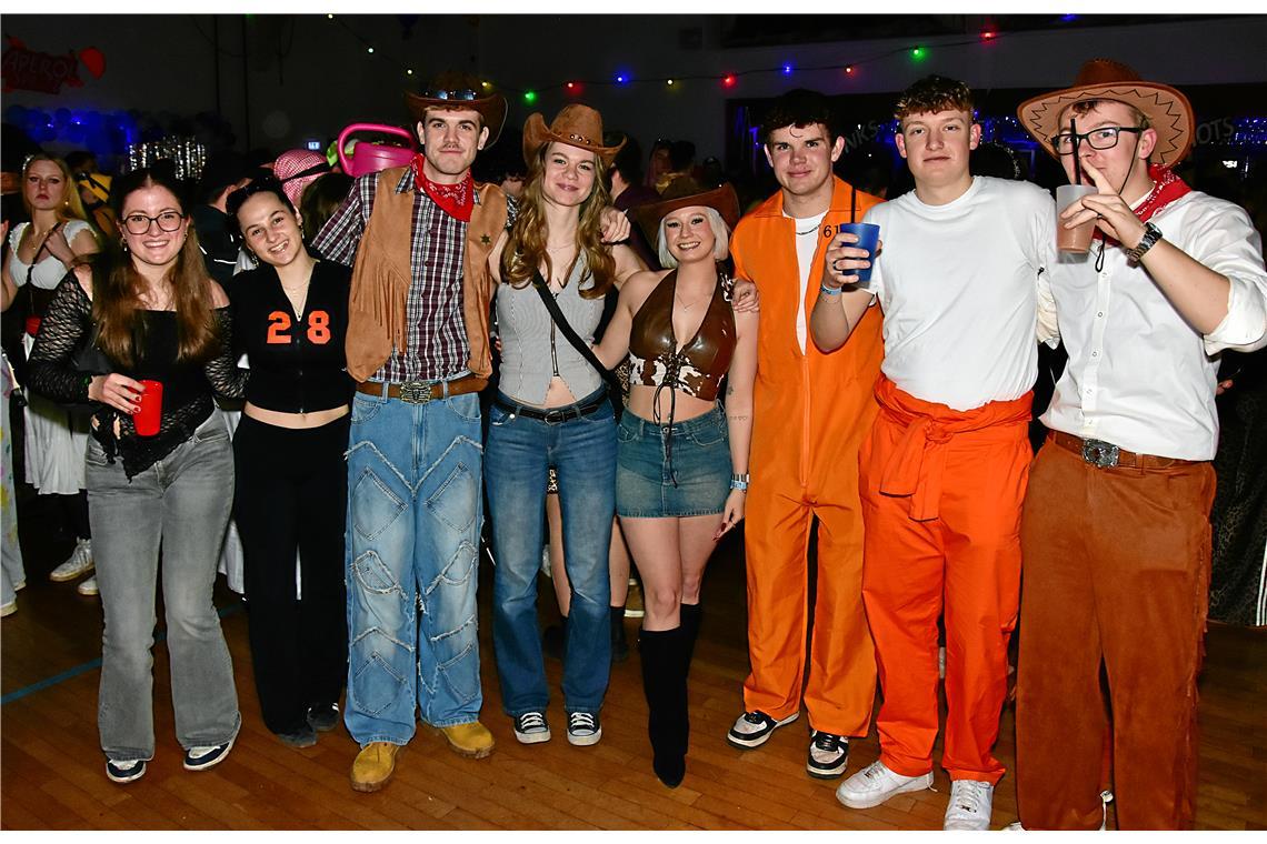 Die legendäre Blau-Weiß-Party des TV Sulzbach/Murr in der Festhalle. Eine ausgel...