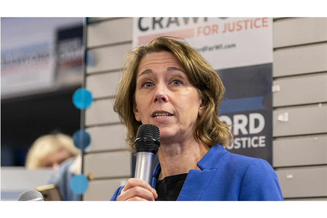 Sieg gegen Trump: Richterin gewinnt Wahl in Wisconsin Die liberale Kandidatin Susan Crawford ging bei der Wahl zur Nachbesetzung eines wichtigen Postens am Obersten Gerichtshof im US-Bundesstaat Wisconsinals Siegerin hervor.