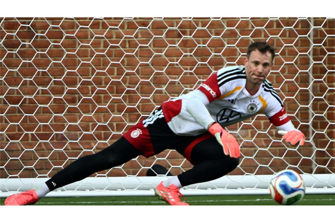 Die linke Wade von Manuel Neuer scheint wieder voll belastbar.