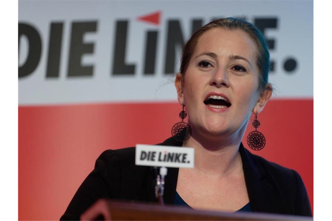 Linken-Politikerin sagt als Zeugin in „NSU 2.0“-Prozess aus Die Linken-Bundesvorsitzende Janine Wissler sagt als Zeugin im „NSU 2.0“-Prozess aus. Foto: Henning Kaiser/dpa