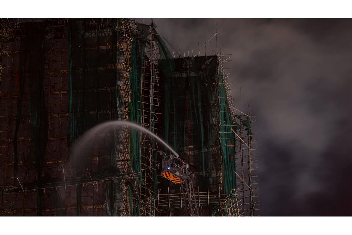 Die Löscharbeiten konnten am Vormittag eingestellt werden.