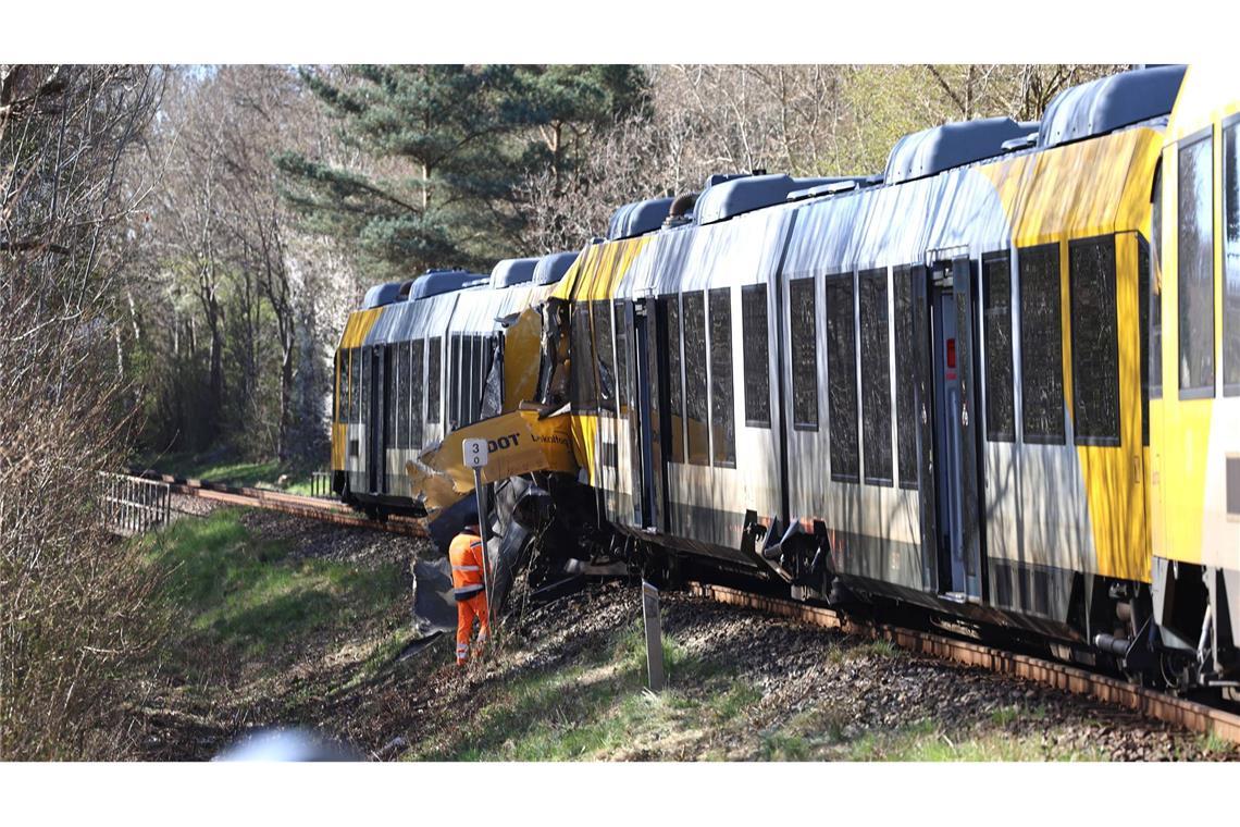 Die Lokalbahnen waren auf der Bahnstrecke zwischen den Orten Hillerød und Kagerup in Nordseeland frontal kollidiert.