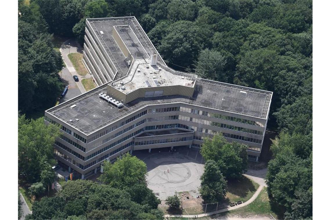 Die Luftaufnahme zeigt das Gebäude der Außenstelle des Bundesamt für Migration und Flüchtlinge (BAMF) in Bremen. Foto: Carmen Jaspersen