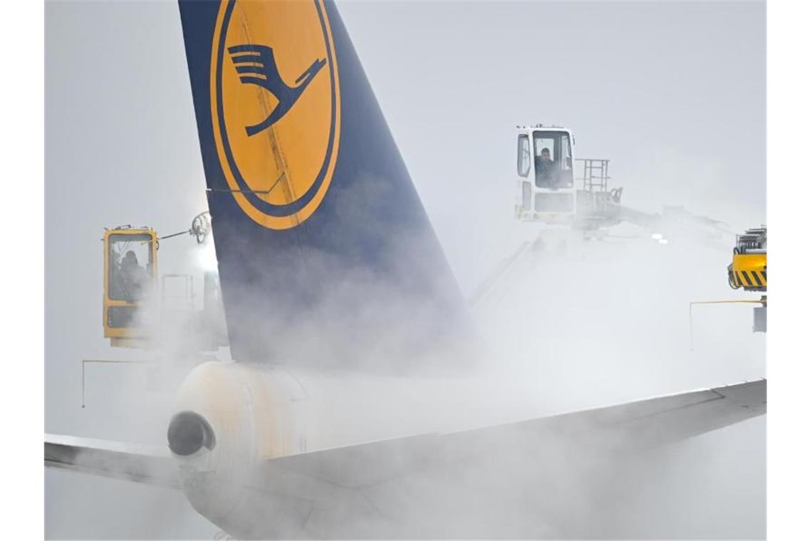 Lufthansa droht mit Entlassungen im Frühjahr