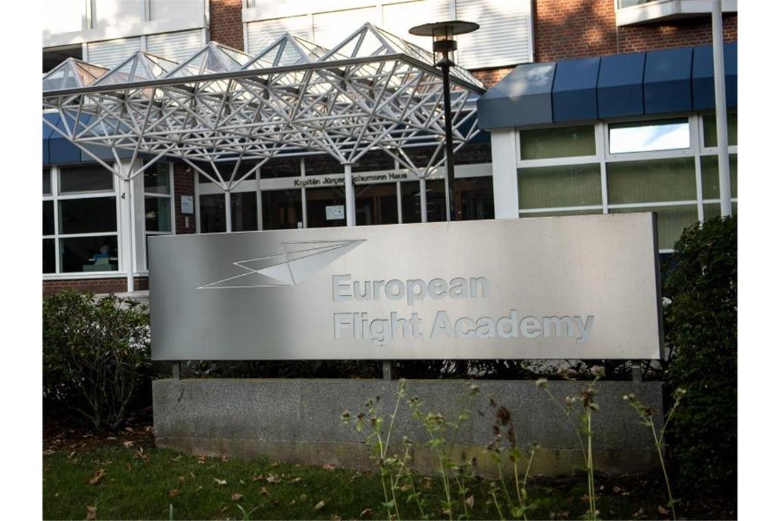 Die Lufthansa schließt die praktische Ausbildung an der Verkehrsfliegerschule Bremen. Foto: Sina Schuldt/dpa