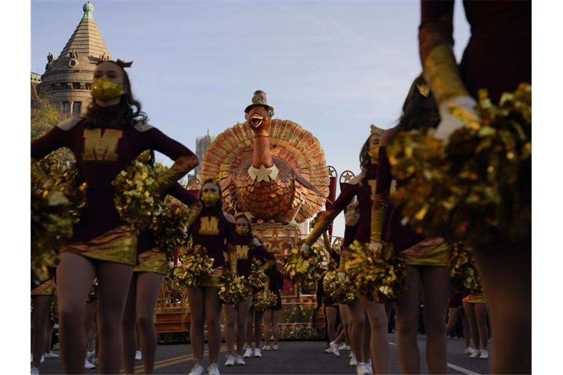 Amerikaner feiern Thanksgiving - Parade in New York