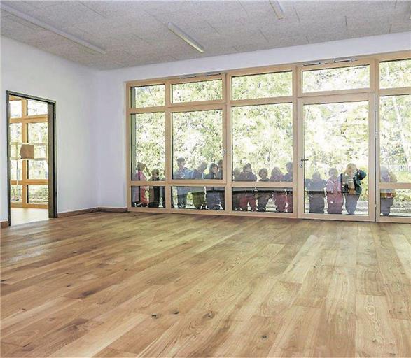 Die Mädchen und Jungen der Kindertageseinrichtung Heininger Weg warten schon ganz gespannt darauf, ihre neuen Räume mit Freude und Begeisterung erobern zu können. Foto: Stadt