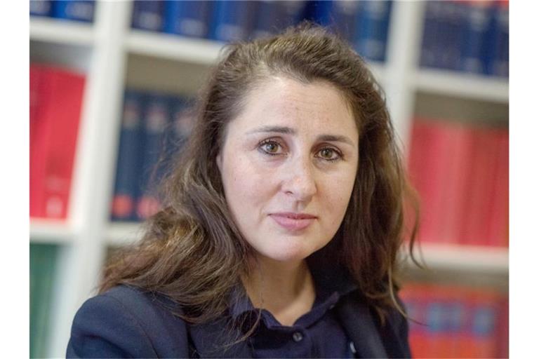 Die Mails an die Rechtsanwältin Seda Basay-Yildiz waren schon 2018 bekannt geworden. Foto: Boris Roessler/dpa
