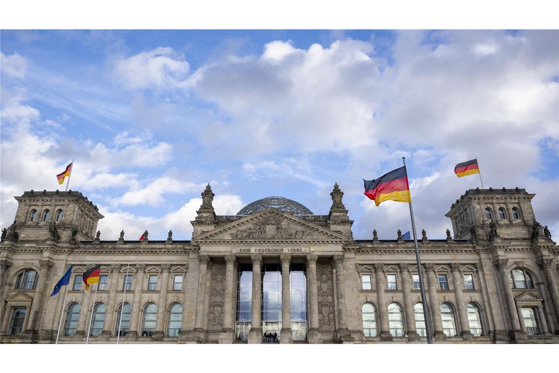 Unionskreise: Absetzungsforderung wegen Plagiatsverdacht Die Mehrheiten waren vor den Abstimmungen ungewiss.