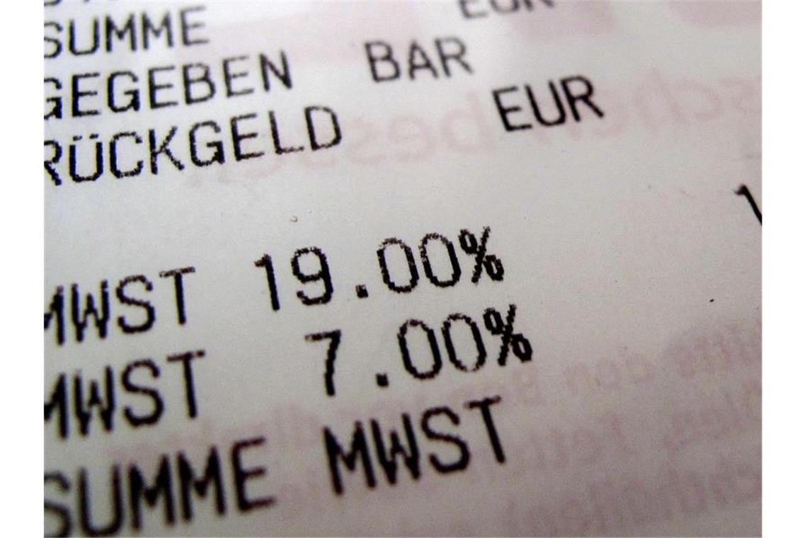 Bundestag: Familienbonus und weniger Mehrwertsteuer Die Mehrwertsteuer soll vorübergehend von 19 auf 16 beziehungsweise von 7 auf 5 Prozent sinken. Foto: picture alliance / dpa