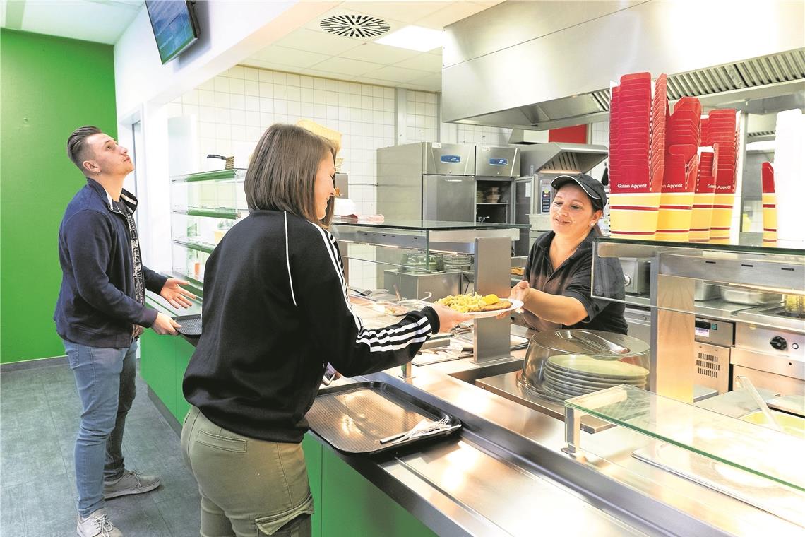 Die Mensa im Berufsschulzentrum Backnang hat sich im kreisweiten Vergleich durch frisch vor Ort gekochtes Essen hervorgetan. Foto: J. Fiedler