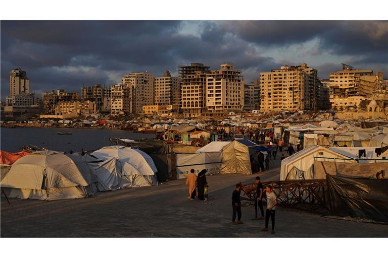 Die Menschen im Gazastreifen leiden große Not. (Archivbild)
