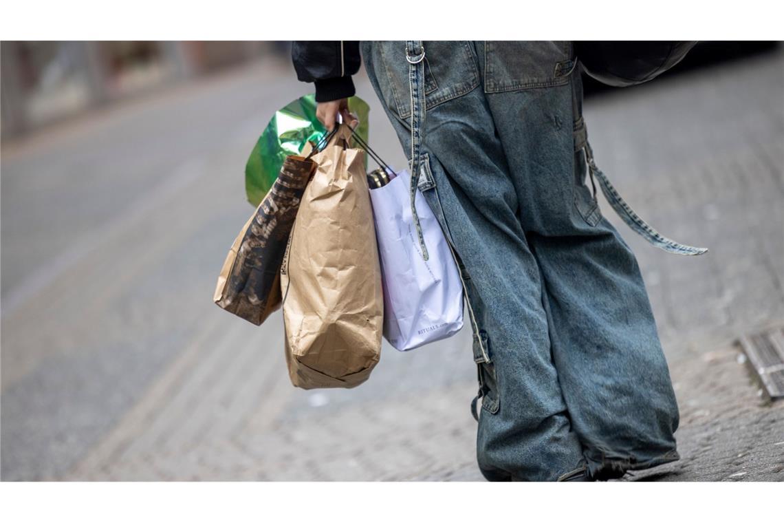 Verbraucher zurückhaltend: Angst vor Jobverlust wächst Die Menschen in Deutschland scheuen zurzeit eher größere Anschaffungen, weil sie sich Sorgen um ihren Job machen. (Symbolbild)