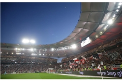 Die MHP-Arena ist zur steten Feierzone geworden. Der VfB Stuttgart begeistert sportlich nicht nur die eigenen Fans. Die MHP-Arena ist zur steten Feierzone geworden. Der VfB Stuttgart begeistert sportlich nicht nur die eigenen Fans.