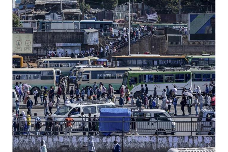 „Die militärische Eskalation in Äthiopien bedroht die Stabilität des ganzen Landes und der Region“, sagte der EU-Kommissar für Krisenmanagement. Foto: Mulugeta Ayene/AP/dpa