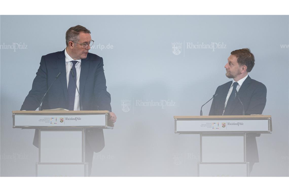 Die Ministerpräsidenten von Rheinland-Pfalz und Sachsen, Alexander Schweitzer (SPD) und Michael Kretschmer (CDU), werden die Ergebnisse der Beratungen vorstellen. (Archivbild)