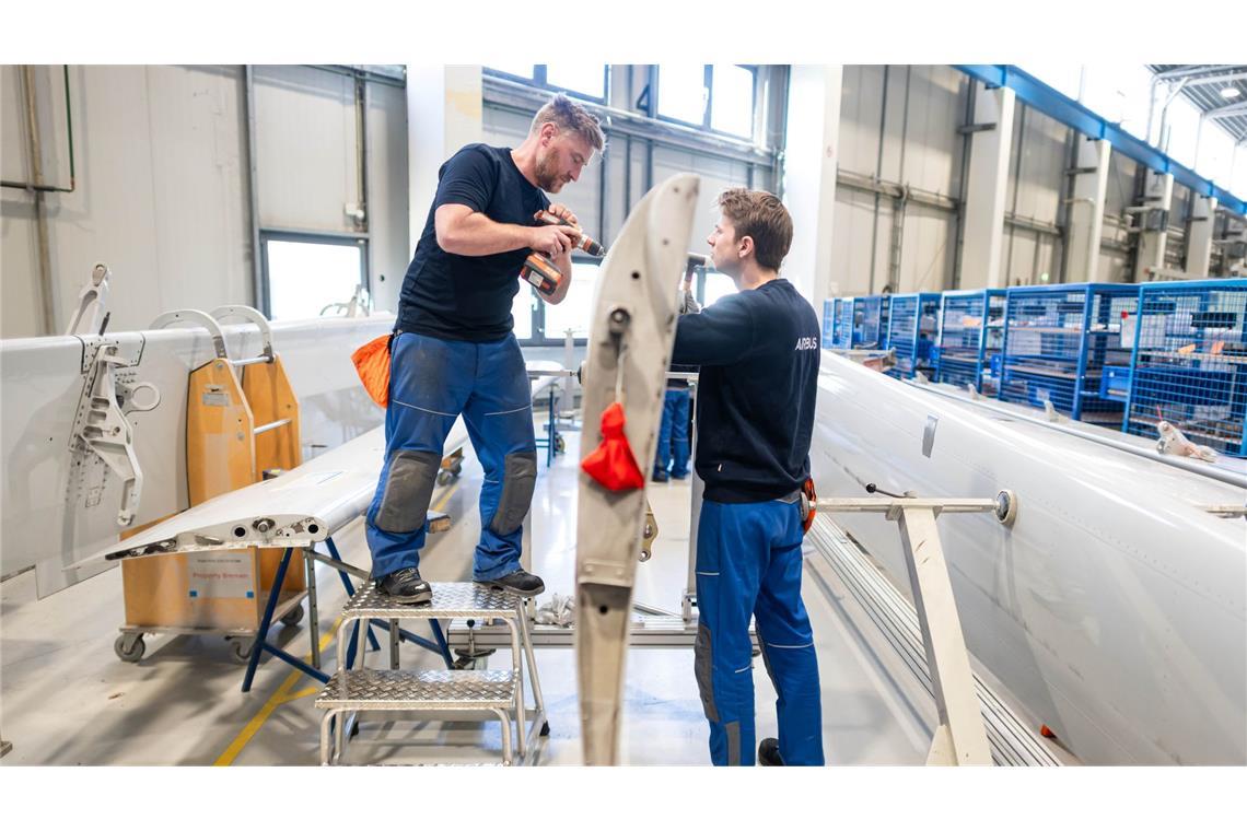 Die Mitarbeitenden können mehr als 1.200 Teile reparieren.