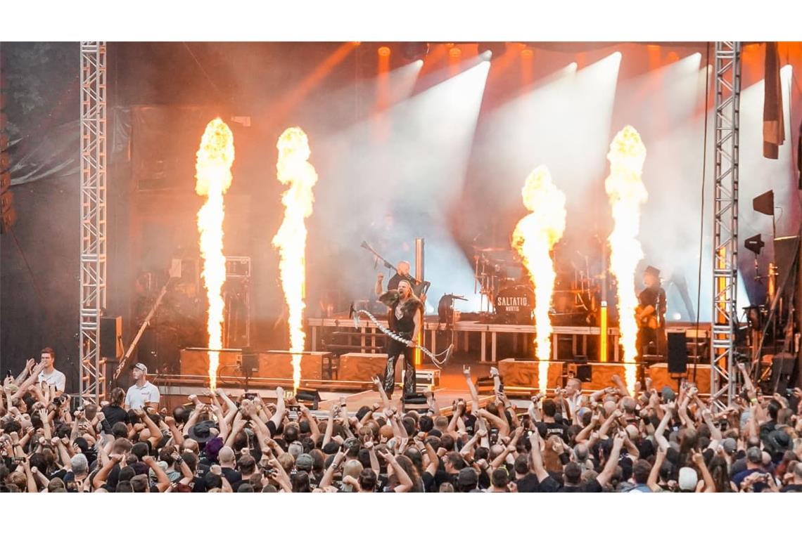 Die Mittelalter-Rocker Saltatio Mortis auf der Freilichtbühne Killesberg.