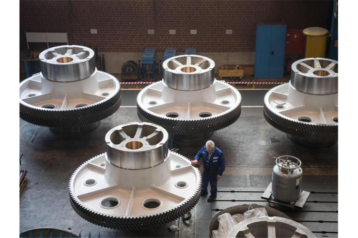 Maschinenbauer sehen wenig Licht am Ende des Tunnels Die mittelständisch geprägte Maschinenbaubranche ist weiterhin größter industrieller Arbeitgeber in Deutschland mit mehr als einer Million Mitarbeitern. Foto: Marijan Murat/dpa