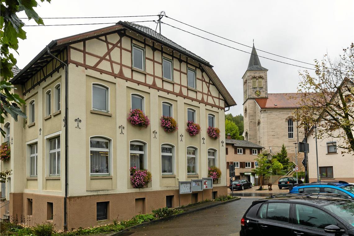 Infoveranstaltung und Bürgerbefragung in Spiegelberg Die Modernisierung und Ertüchtigung des Rathausgebäudes ist die Kernmaßnahme im Sanierungsgebiet Ortsmitte II. Foto: Alexander Becher