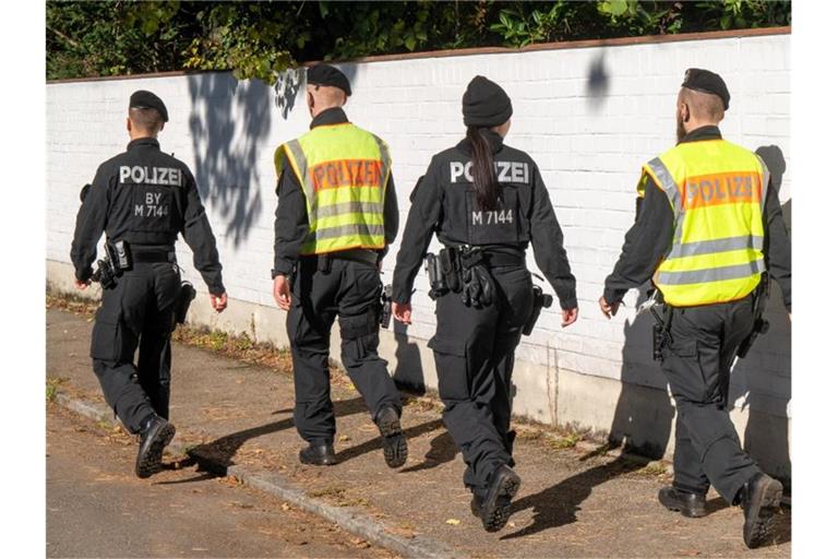 Die Münchener Polizei hat einen 17-Jährigen festgenommen. Foto: Peter Kneffel/dpa