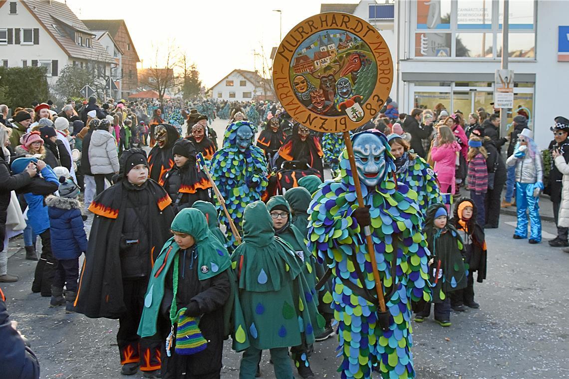 Die Murrhardter Faschingsgruppe. 66-Jahre Faschingsverein Burgstetten: großer Ju...