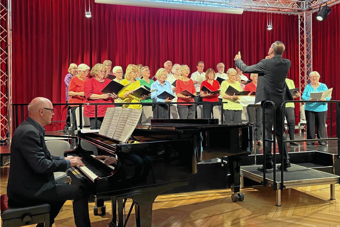Immer mehr Vereine müssen aufhören Die Muttertagsmatinee im Foyer des Backnanger Bürgerhauses mit dem Liederkranz war das letzte offizielle Konzert des klassischen Chors der Liedertafel. Foto: Liedertafel Backnang