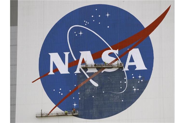 Die Nasa will 2024 auch eine Frau zum Mond bringen. Foto: Chris O'meara/AP/dpa