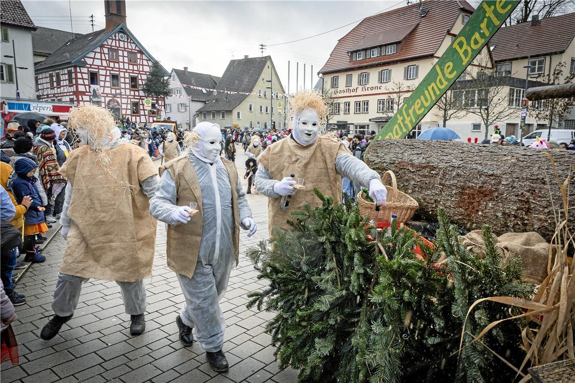 Die Naturfreunde Bartenbach-Schleißweiler treten waldverbunden auf.