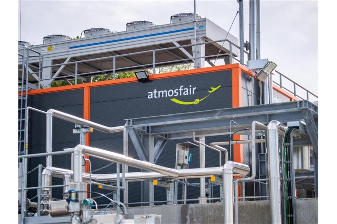 Neue Anlage im Emsland liefert klimaneutrales Kerosin Die neue Anlage zur Herstellung von CO2-neutralem Kerosin in Werlte. Foto: Sina Schuldt/dpa
