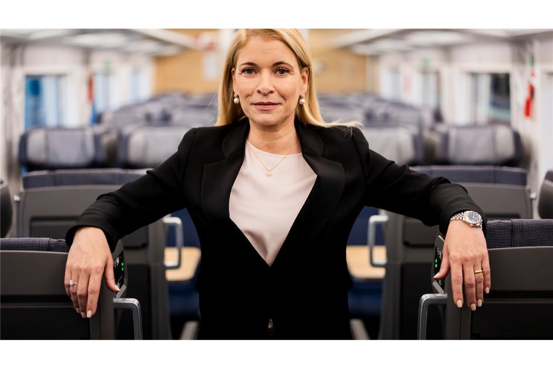 Die neue Bahnchefin Evelyn Palla will zumindest bei der Sicherheit und Sauberkeit im Bahnverkehr für kurzfristige Verbesserungen sorgen. (Archivbild)