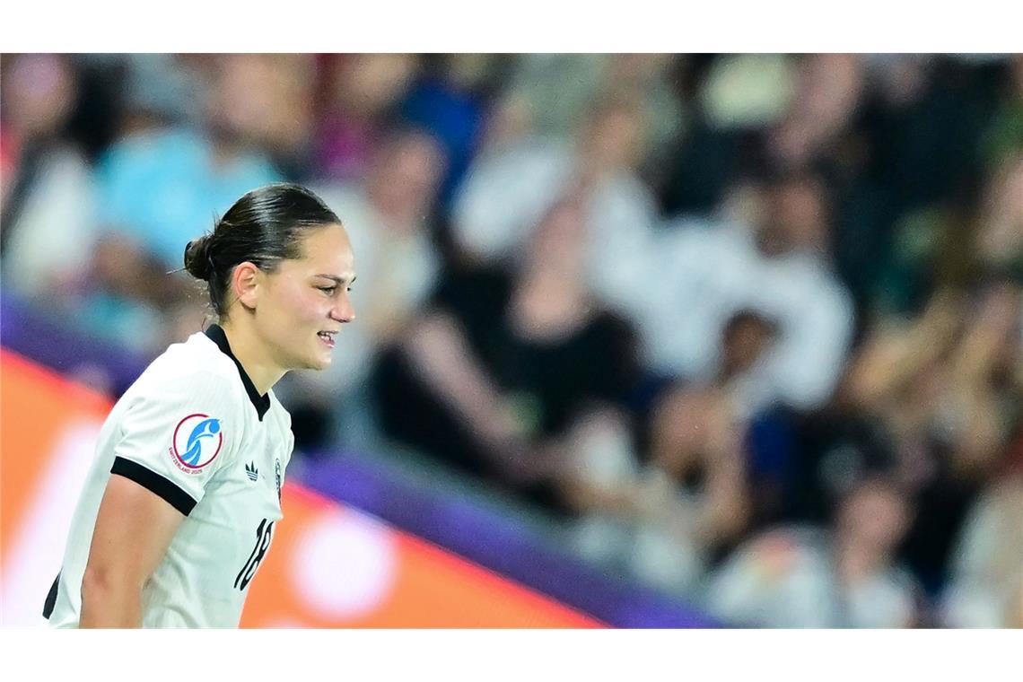 DFB-Team träumt vor Spanien-Kracher von "was ganz Großem" Die neue Mittelstürmerin Giovanna Hoffmann.