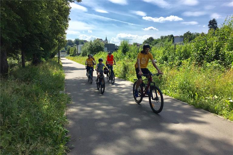 Die neue Murrpromenade an der Oberen Walke ist ein Gewinn für die Fahrradfahrer, allerdings müssen sie sich den Weg mit den Fußgängern teilen. Der ADFC fände es besser, wenn Fuß- und Radweg durch eine Linie getrennt wären.