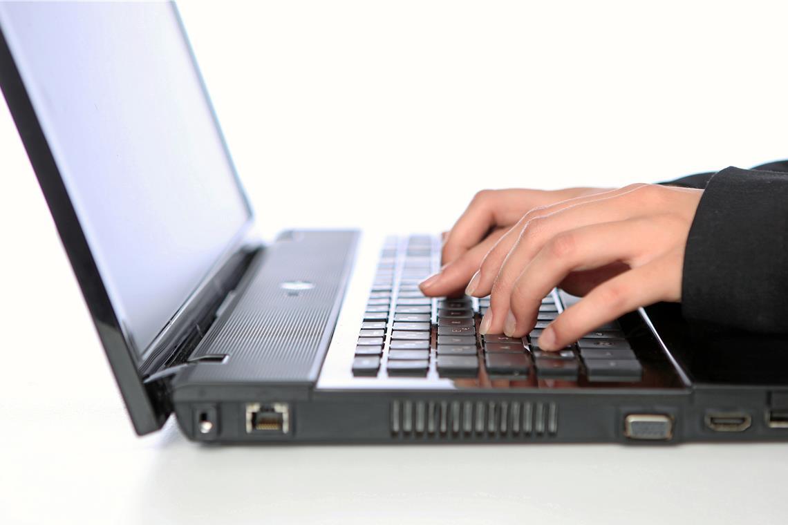 Die neue Software soll die Arbeit der Protokollführung erleichtern.Symbolfoto: pixelio/Konstantin Gastmann