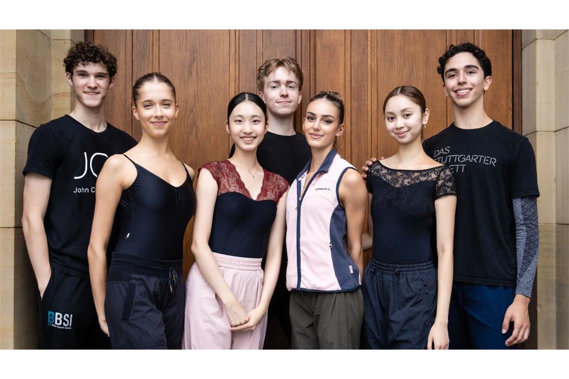 Die neuen Eleven des Stuttgarter Balletts (von links): Simon Tischler, Luisa Lisboa, Yerin Ok, Carson Willey, Luana Pop, Adia Sofia und Julian Mirkia
