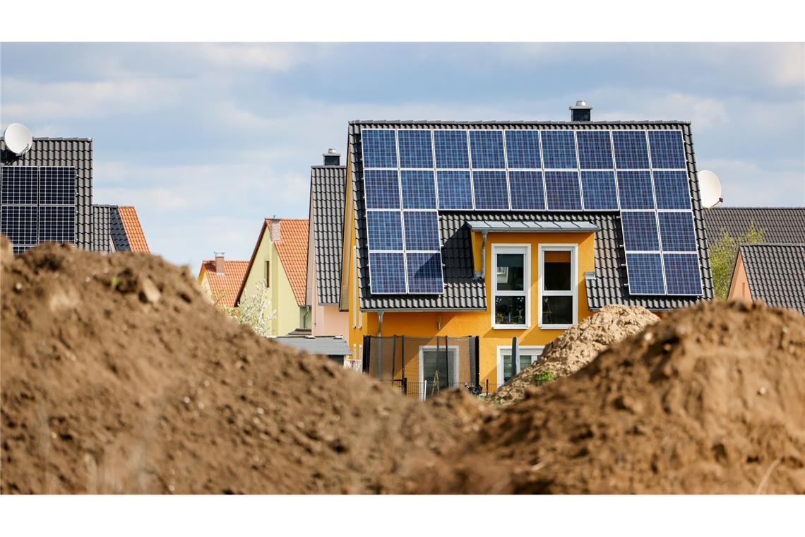 Die Niedrigzinspolitik der Zentralbank nach der Finanzkrise hatte das Geschäft der Bausparkassen jahrelang unter Druck gesetzt. (Symbolbild)