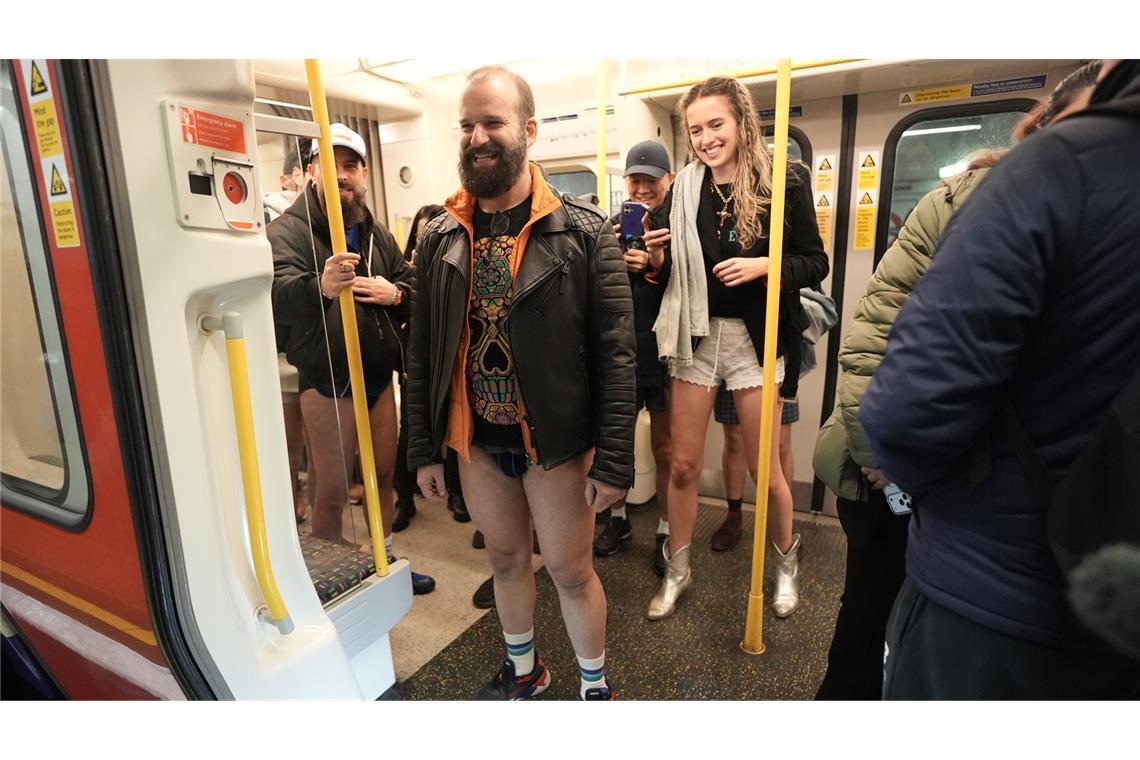 Die „No Trousers Tube Ride“  in London ist ein echter Hingucker.