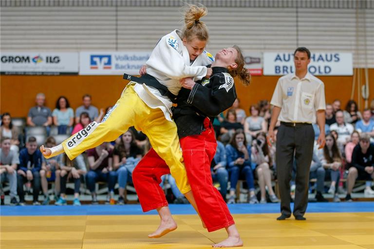 Die Olympia-Dritte Sanne van Dijke (schwarze Judojacke) aus den Niederlanden wird in der Bundesliga für die TSG zupacken. Foto: A. Becher