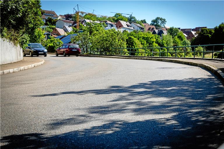Die Ortsdurchfahrt in Kirchberg wird in drei Bauabschnitten saniert. Der erste Abschnitt verläuft von der Einmündung der Bahnhofstraße/Marbacher Straße in Richtung Rathaus bis zur Ecke Rielingshäuser Straße. Foto: Alexander Becher