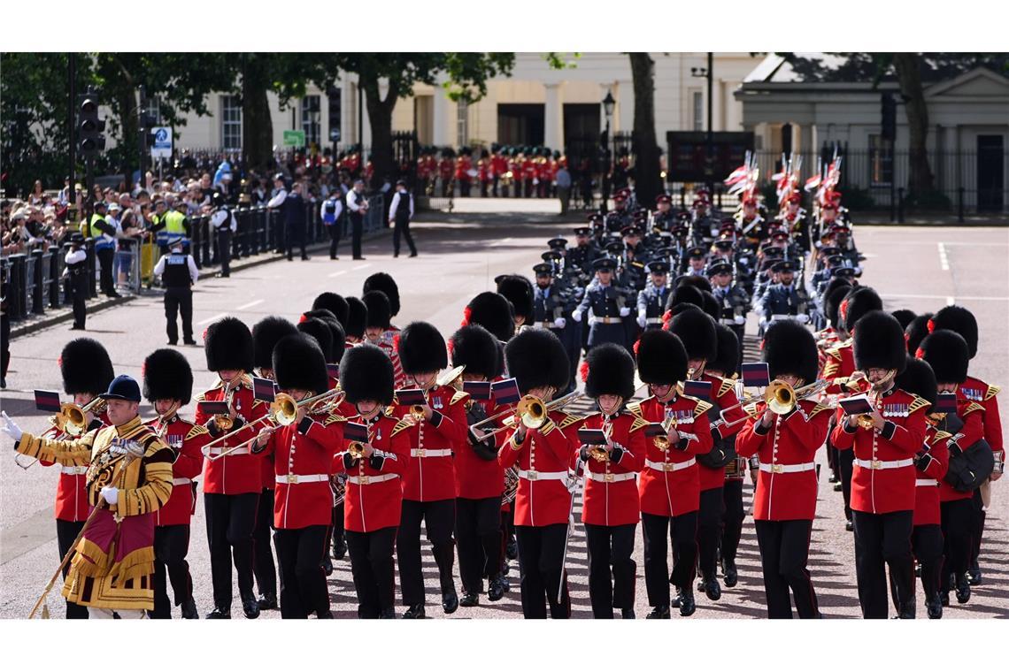 Die Parade ist immer ein pompöses Spektakel.
