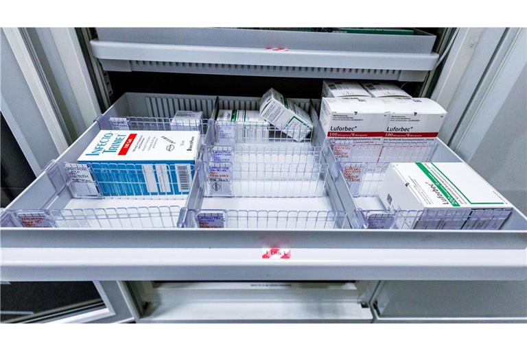 Die Pharmabranche in Deutschland wächst, doch es kommt immer wieder zu Arzneiengpässen (Archivbild)