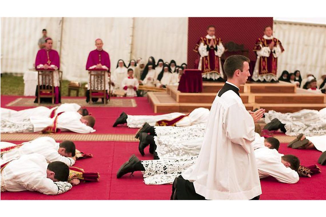 Die Pius-Bruderschaft sieht sich als „Bewahrer unverfälschter katholischer Glaubenslehre“ und ist in mehr als 60 Ländern aktiv.