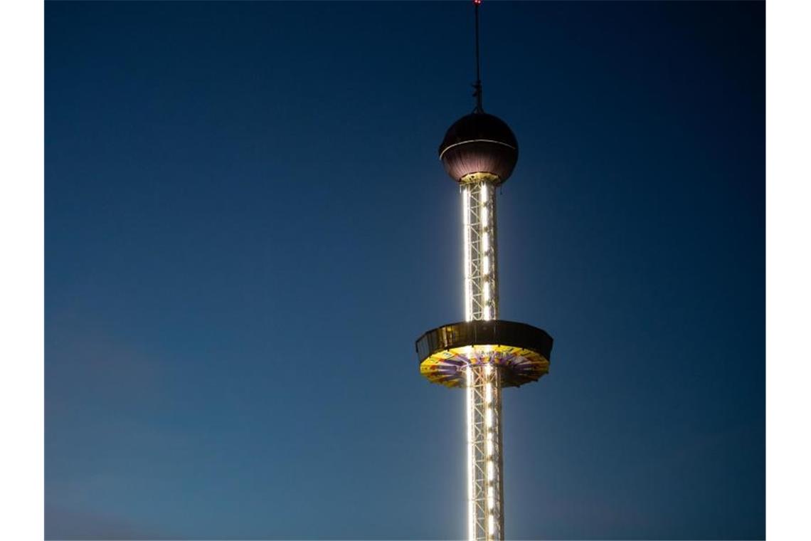 Die Plattform des Aussichtsturm steckt in 60 Metern Höhe fest. Foto: Daniel Karmann