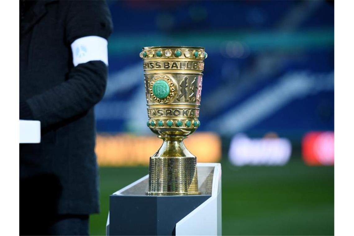 RB Leipzig im Halbfinale gegen Union - HSV gegen Freiburg Die Pokal-Halbfinals der Männer werden am 19. und 20. April ausgespielt. Foto: Daniel Reinhardt/dpa