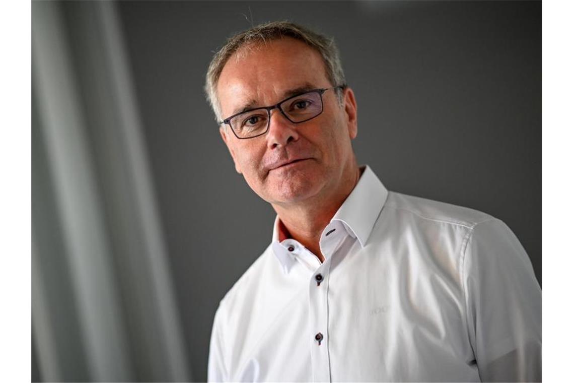 Kommunen fordern zusätzliche Milliarden vom Bund „Die Politik muss für die Jahre 2021 und 2022 nachbessern, es geht um eine Summe in Milliardenhöhe. Sonst drohen Investitionen der Städte wegzubrechen“, sagt Helmut Dedy. Foto: Britta Pedersen/dpa-Zentralbild/ZB