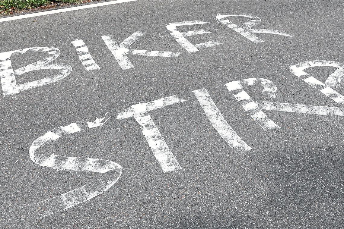 Die Polizei bittet Motorradfahrer, die gefährdet wurden, um Hinweise.Foto: 7aktuell.de/Kevin Lermer