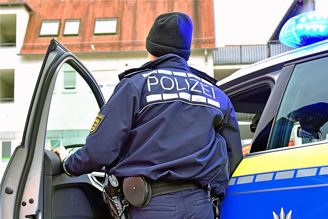 Die Polizei bittet um Zeugenhinweise. Symbolfoto: Tobias Sellmaier