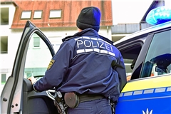 Die Polizei bittet um Zeugenhinweise. Symbolfoto: Tobias Sellmaier