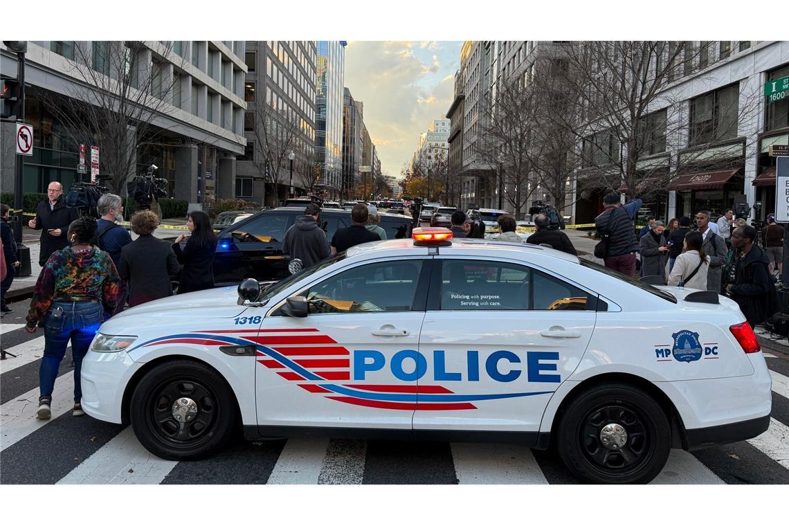 Die Polizei der US-Hauptstadt riegelt den Zugang zum Tatort ab.